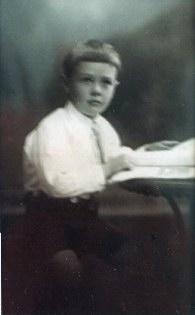 Ralph Beeching Potter               
b. 5-8-1917
d. 6-5-90
(My father)