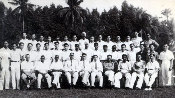 1946 Anglo-Chinese School, Ipoh, Malayasia, standard 8, standing second from left.