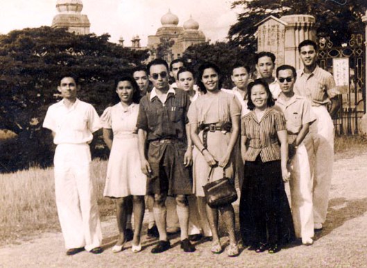 1943 at Kuala Kangsar, Sultan's Palace, back row fourth from right.